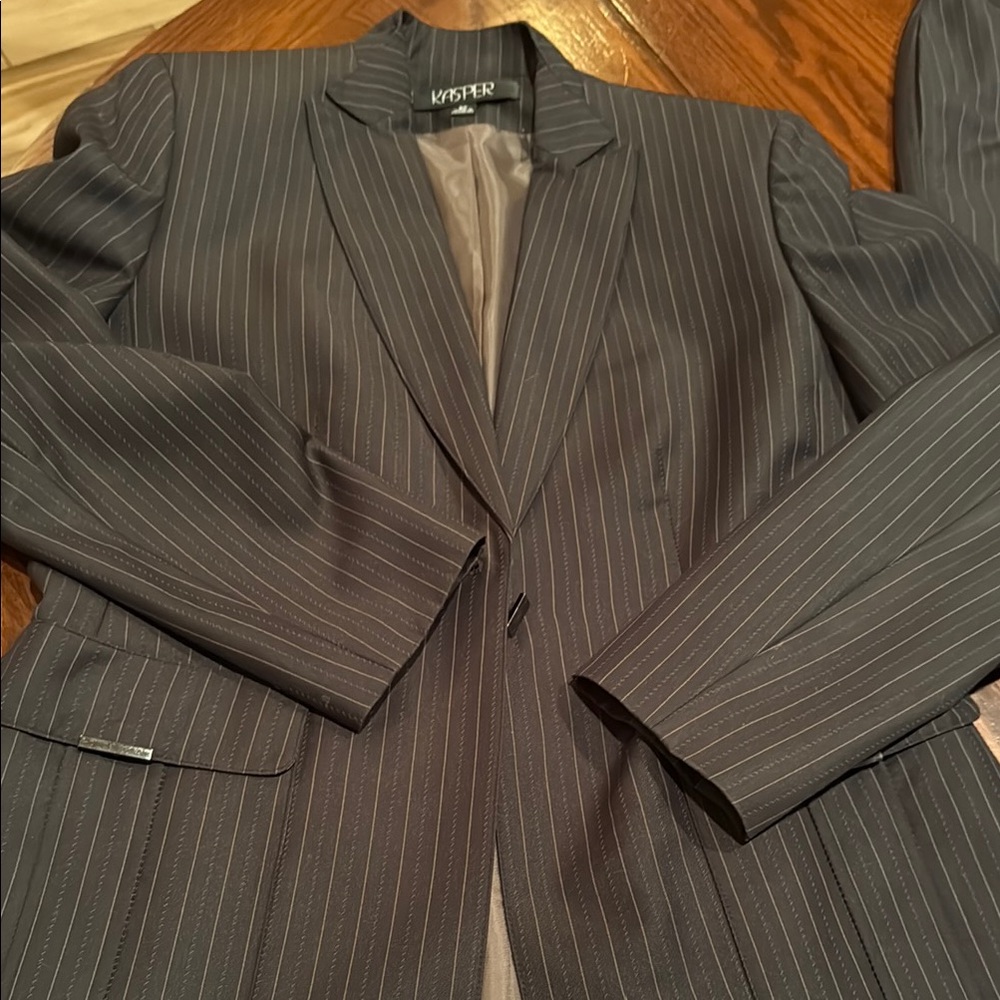 Oster Men's Gray Pinstripe Blazer